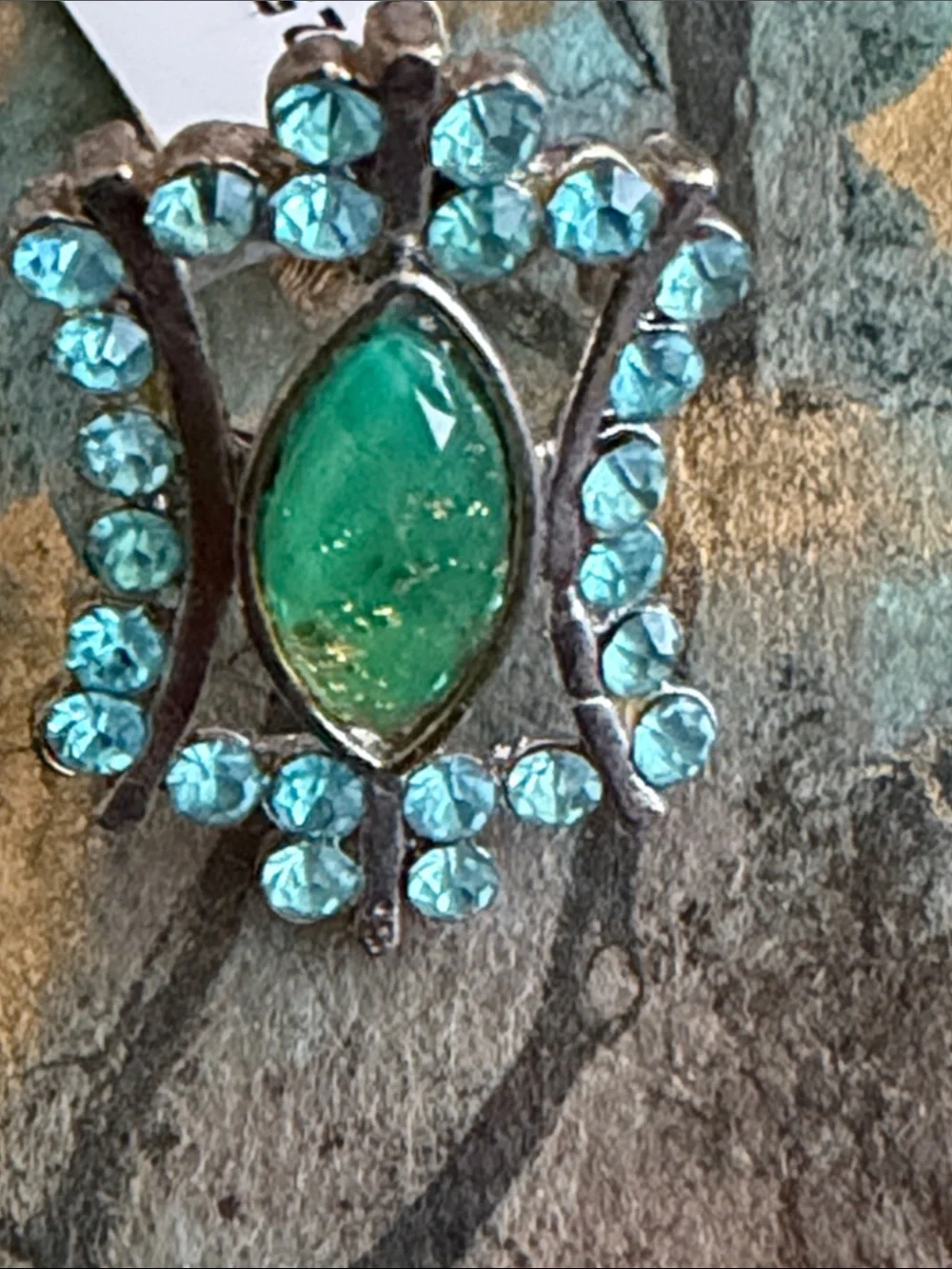 Ring adjustable blue crystal fantasy marquis green faceted center silver tone